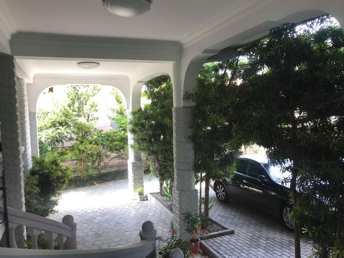 Twins Guest House By Black Sea Kobuleti Exteriör bild