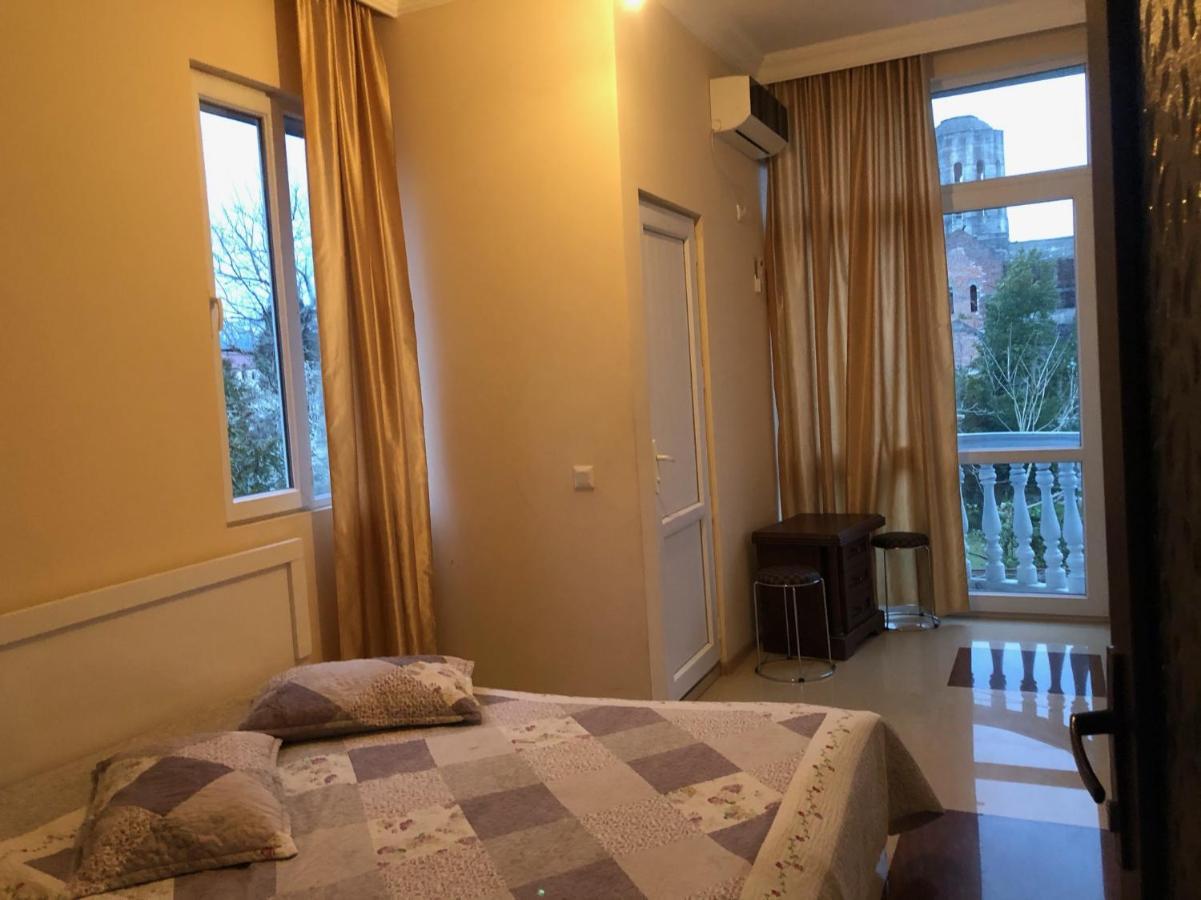 Twins Guest House By Black Sea Kobuleti Exteriör bild