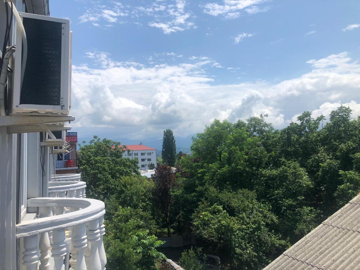 Twins Guest House By Black Sea Kobuleti Exteriör bild