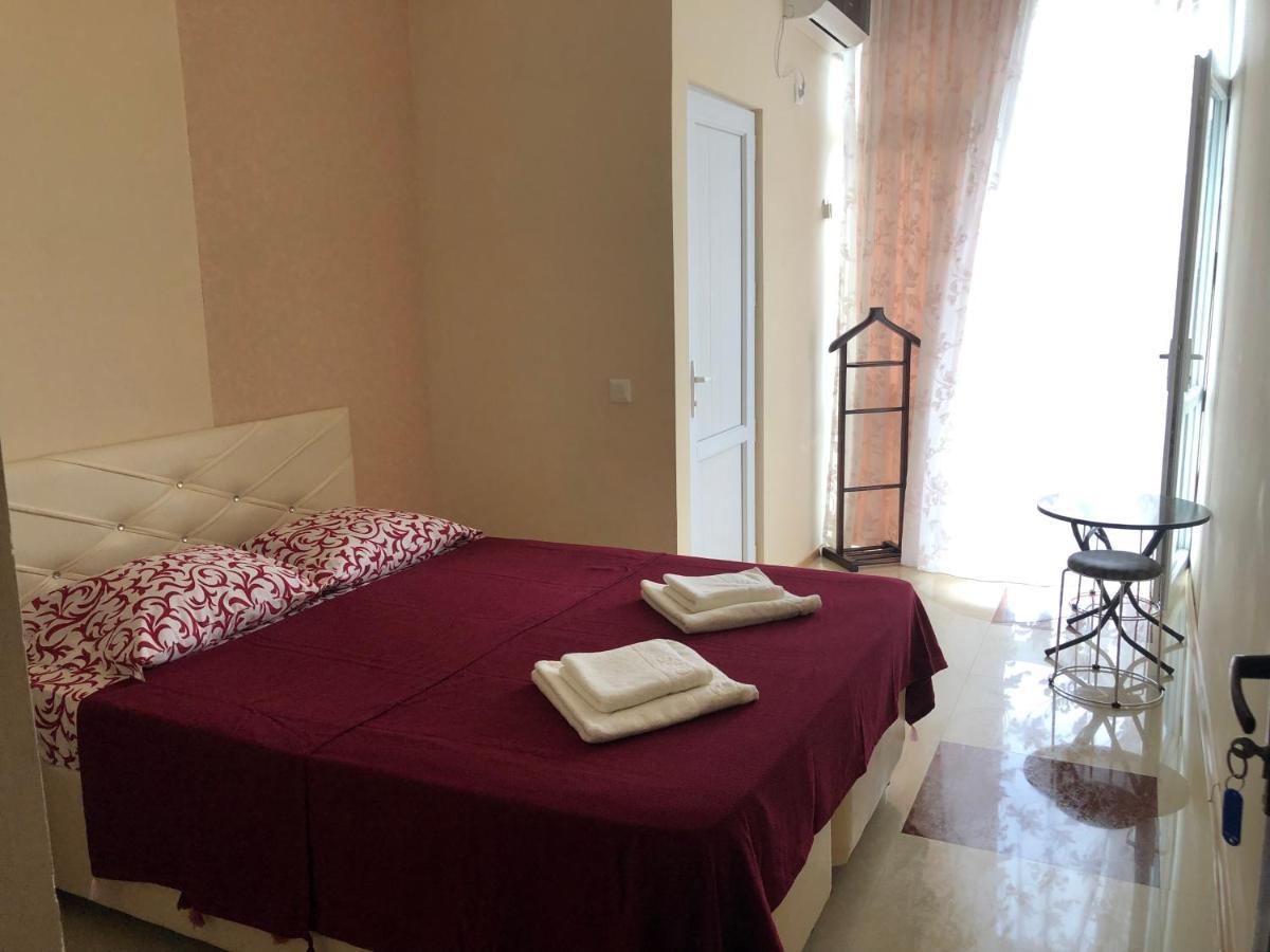 Twins Guest House By Black Sea Kobuleti Exteriör bild