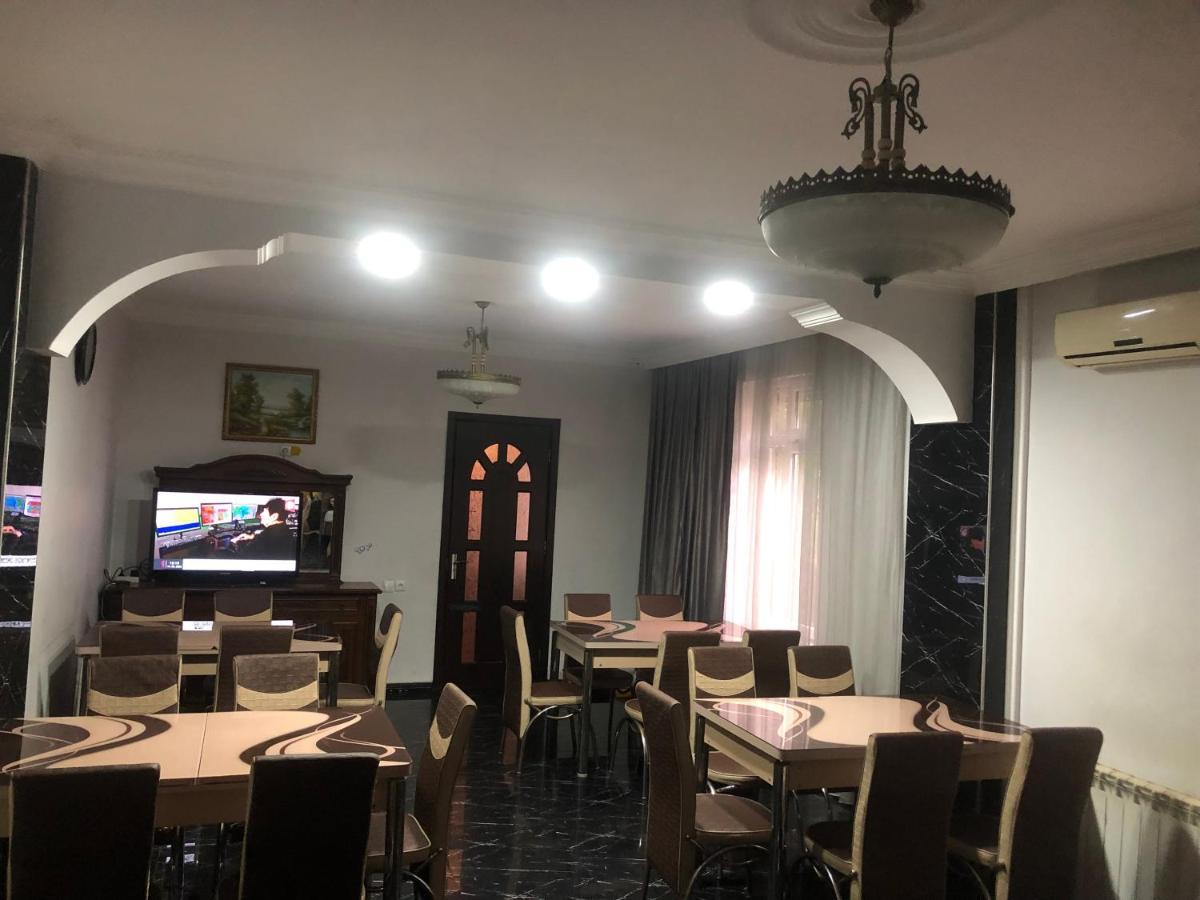 Twins Guest House By Black Sea Kobuleti Exteriör bild