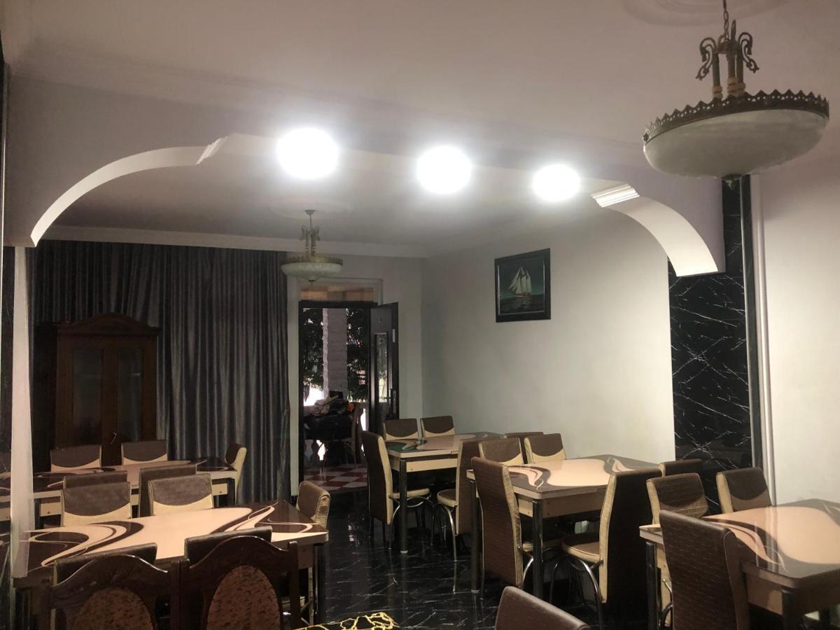 Twins Guest House By Black Sea Kobuleti Exteriör bild