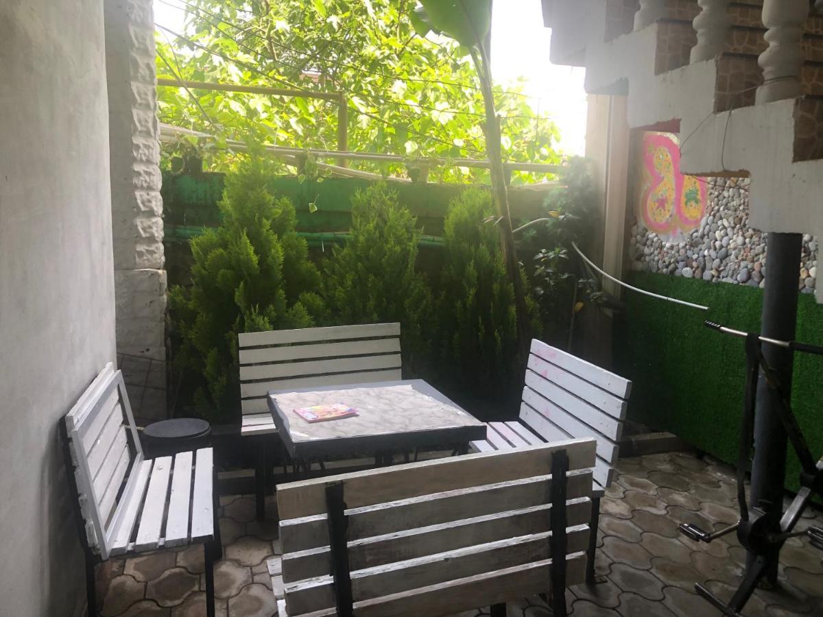 Twins Guest House By Black Sea Kobuleti Exteriör bild