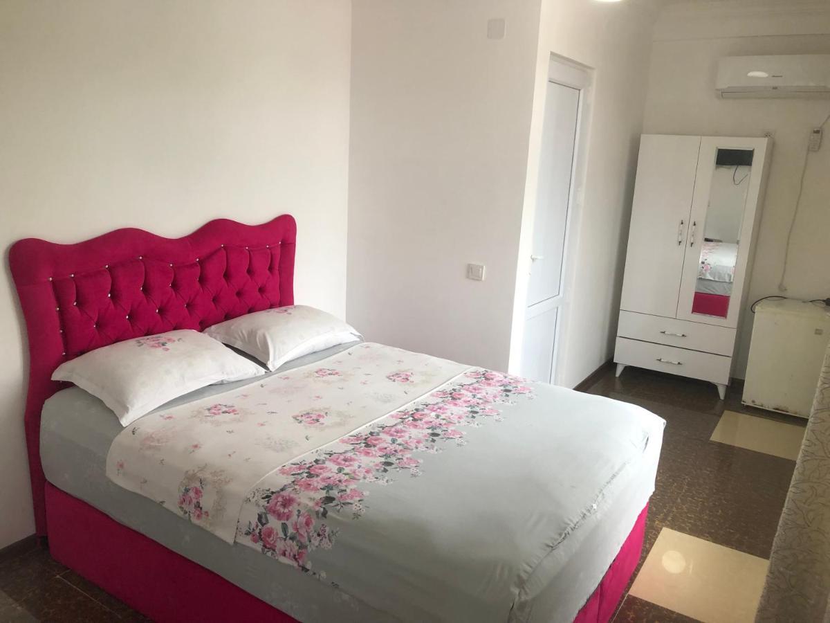 Twins Guest House By Black Sea Kobuleti Exteriör bild