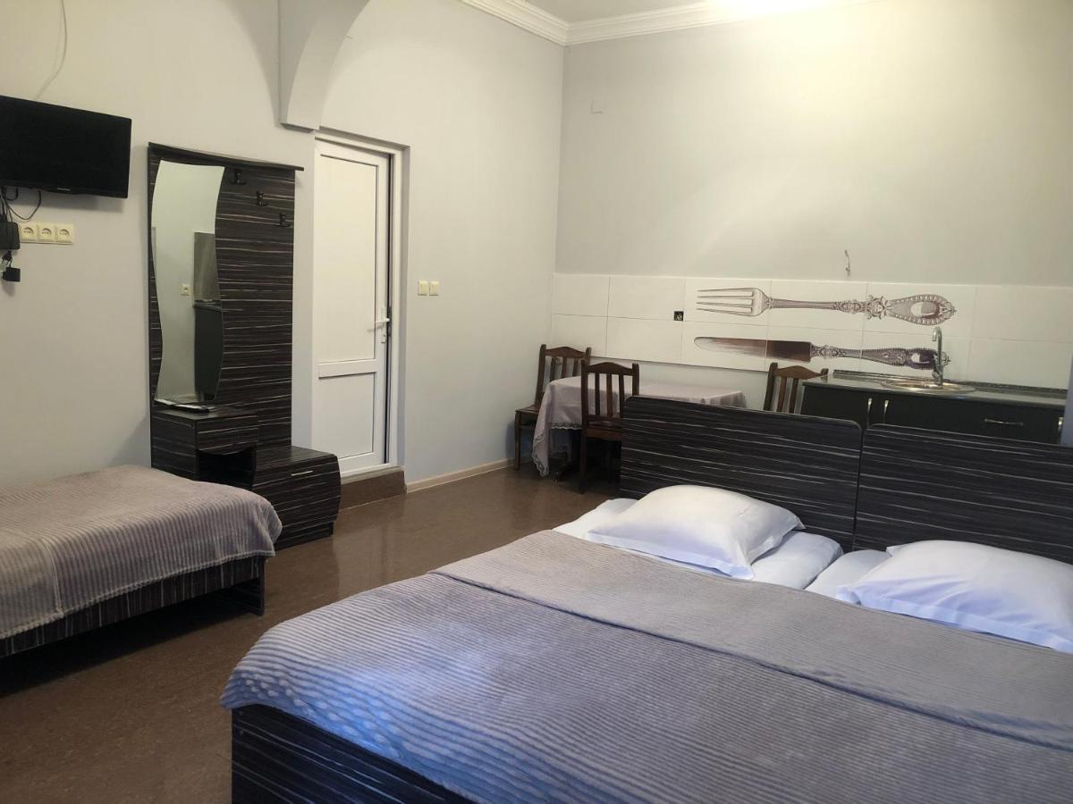 Twins Guest House By Black Sea Kobuleti Exteriör bild