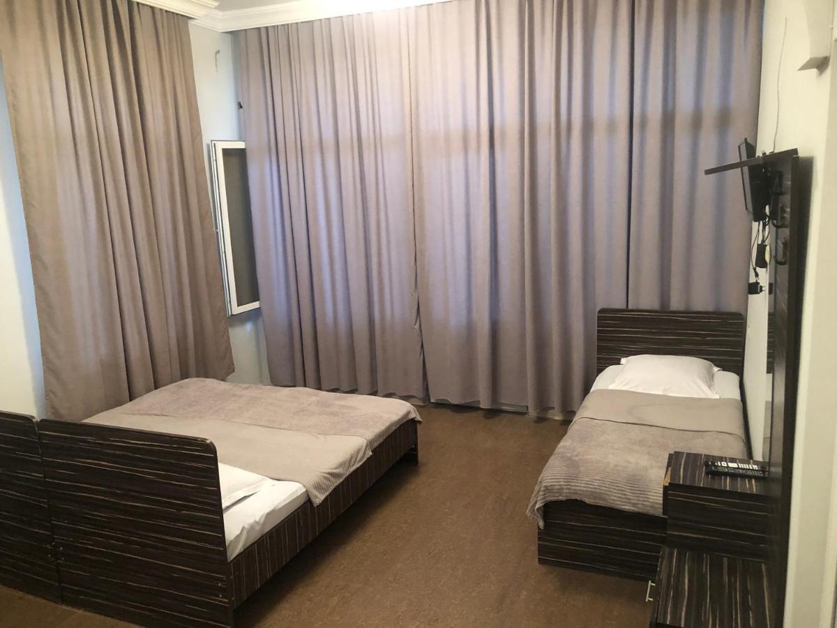 Twins Guest House By Black Sea Kobuleti Exteriör bild