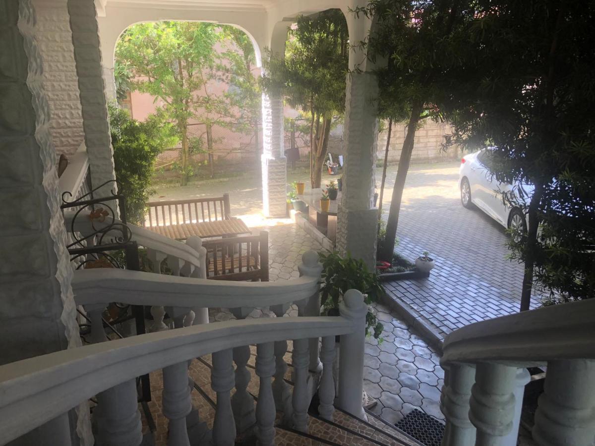 Twins Guest House By Black Sea Kobuleti Exteriör bild